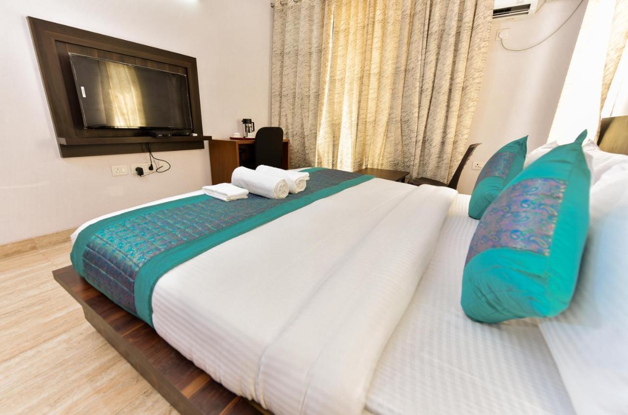 Hotel Luxury Collection Гургаон Екстериор снимка