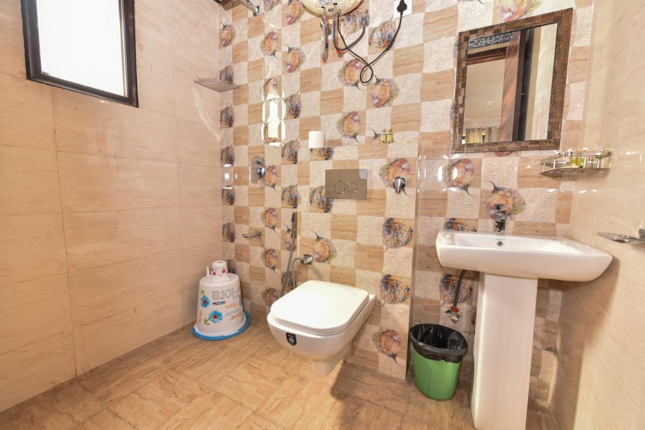 Hotel Luxury Collection Гургаон Екстериор снимка